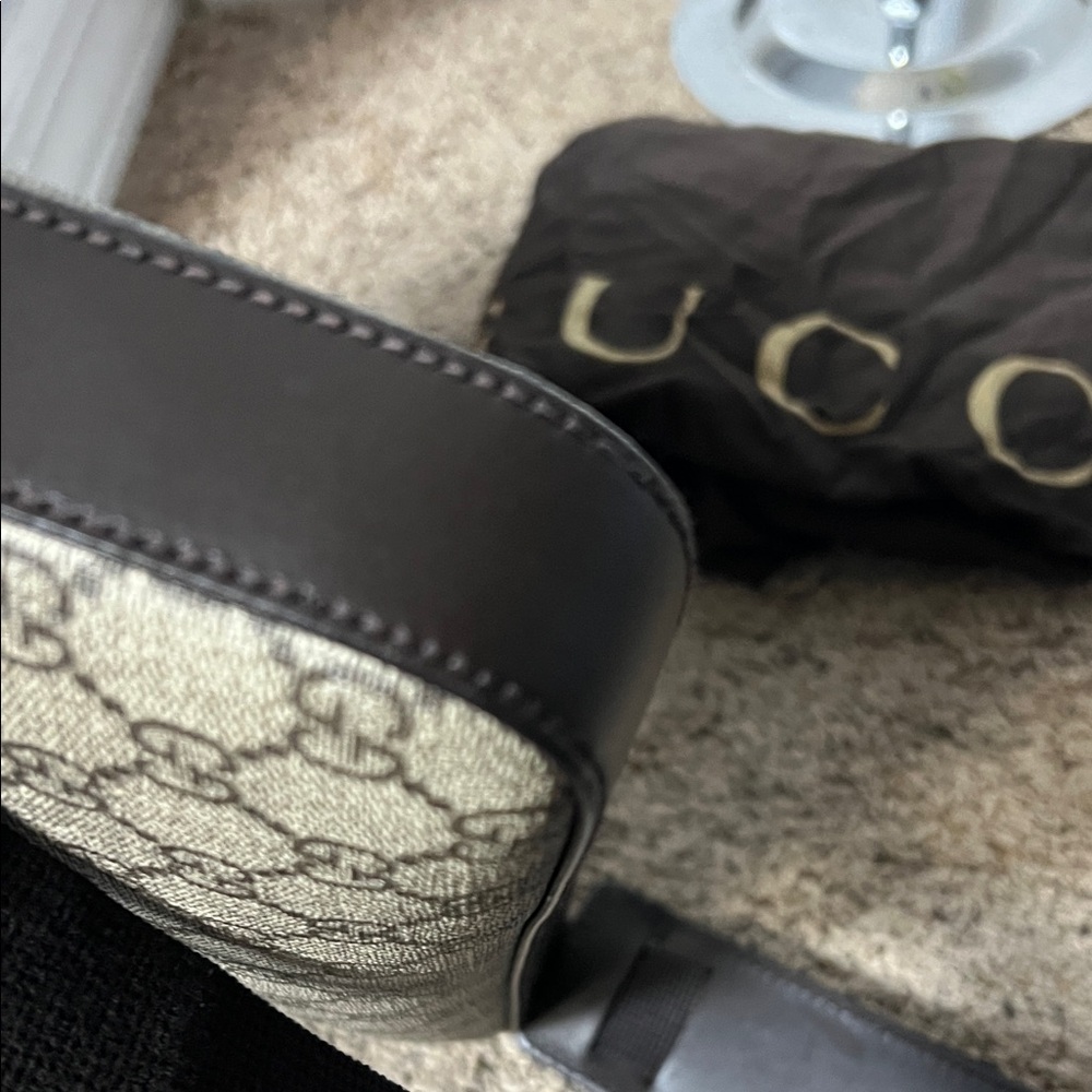 3405 Gucci Beige and Black Men's Crossbody Bag - Picture 5 of 10